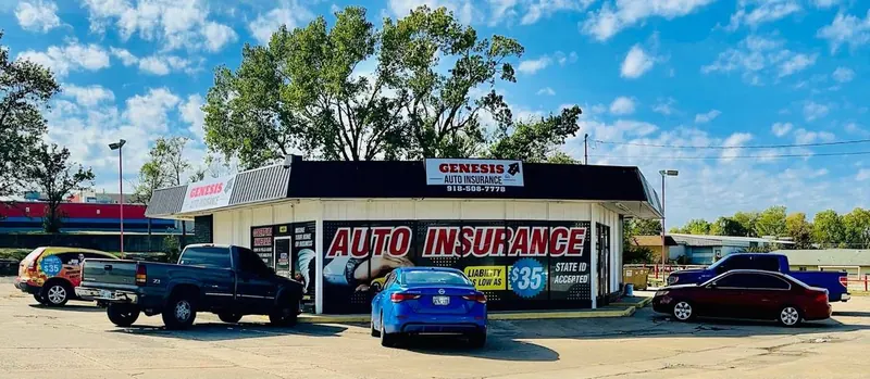 Genesis Auto Insurance East 11th Street oficina